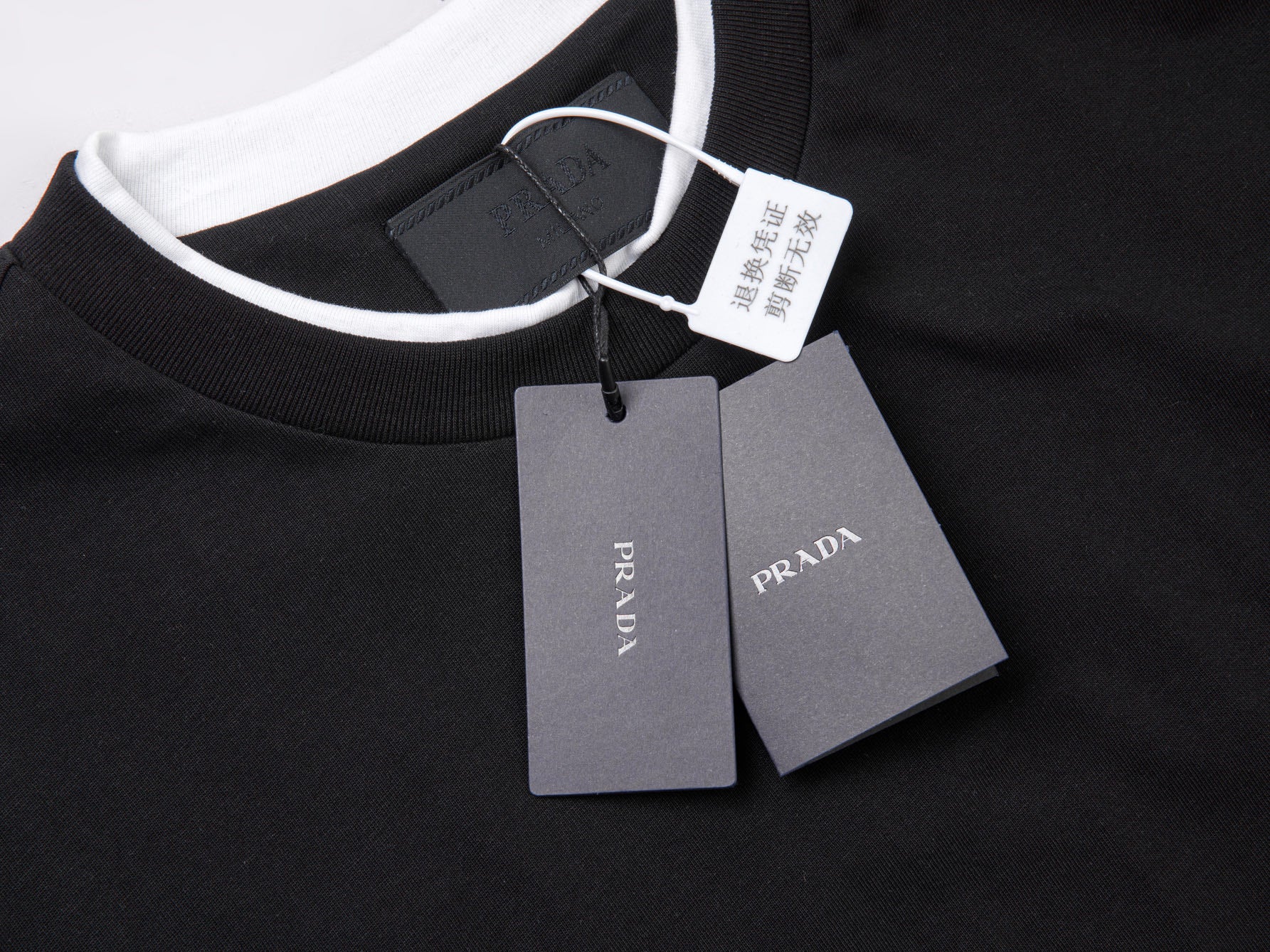 PRADA 2025 Dual-Layer Effect Triangle Logo Patch T-Shirt | S–XL
