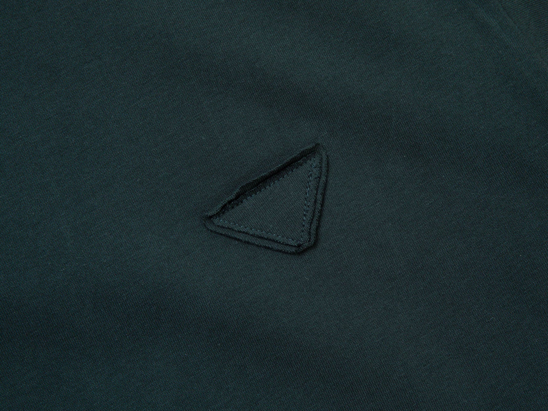 PRADA 2025 Dual-Layer Effect Triangle Logo Patch T-Shirt | S–XL