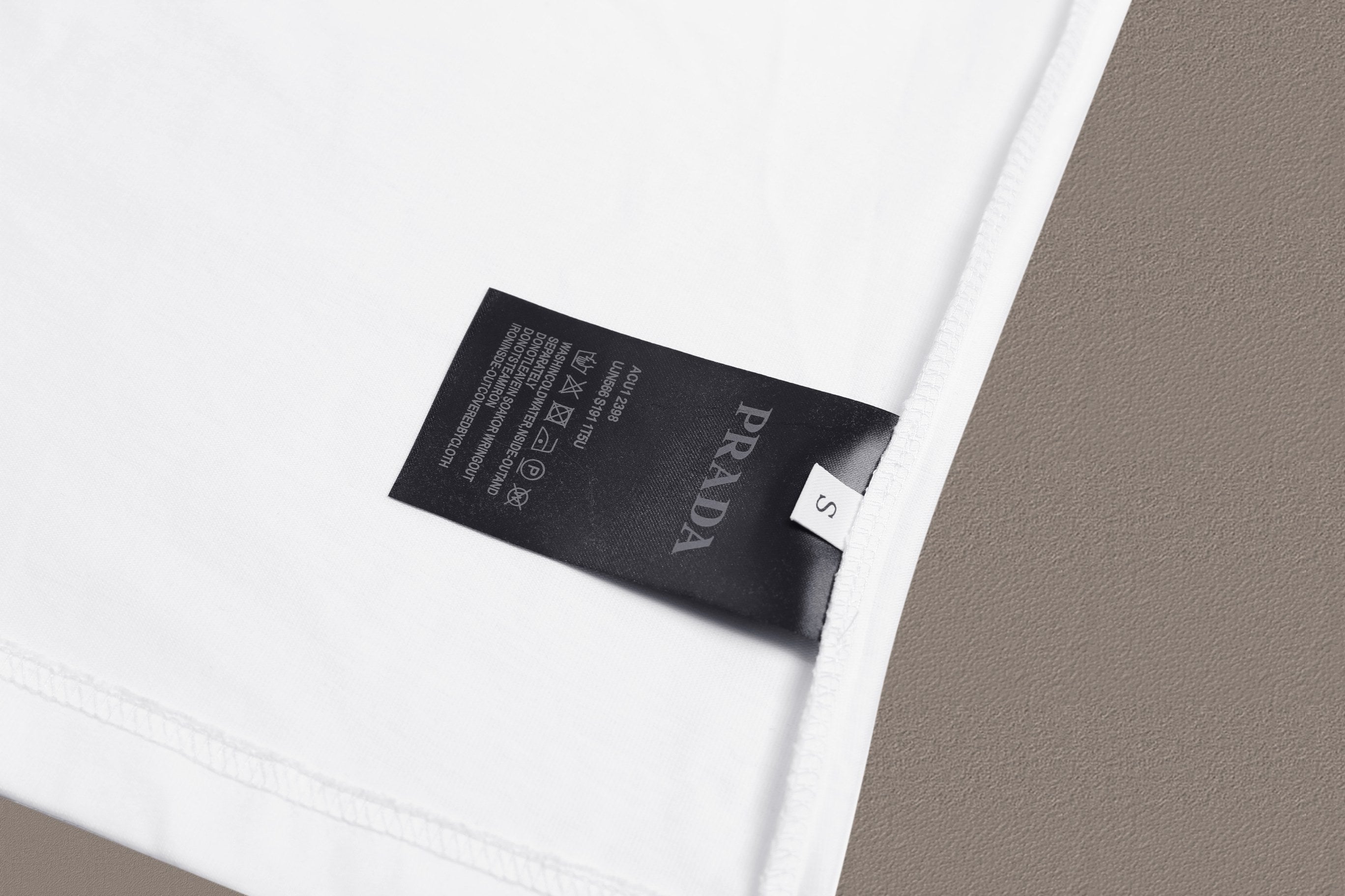 PRADA 2025 Spring/Summer Unisex Logo Cotton T-Shirt | XS–L