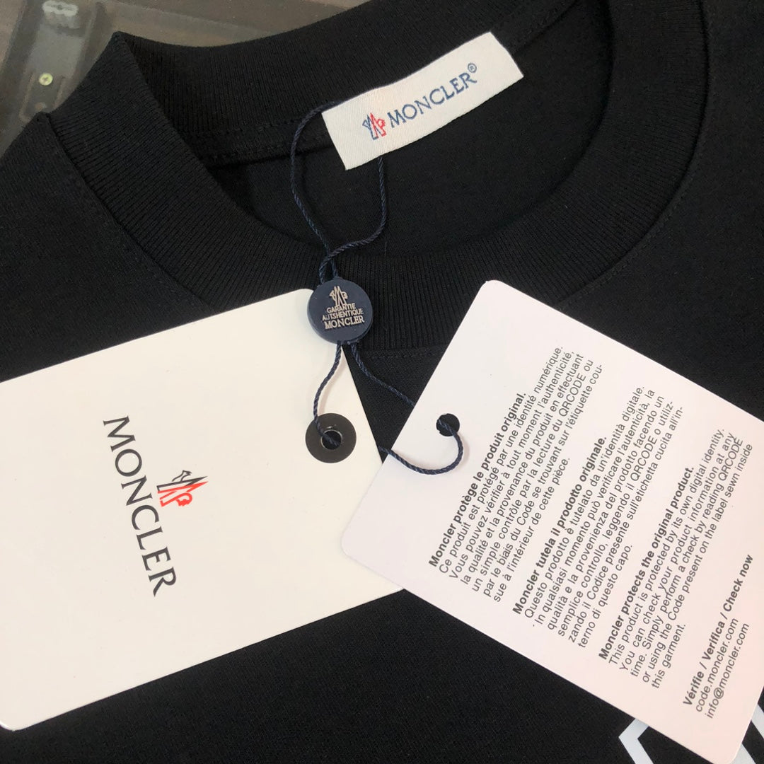 MONCLER T-Shirt – 2025 Couples Collection Logo Print – Black/White – Sizes S–XL