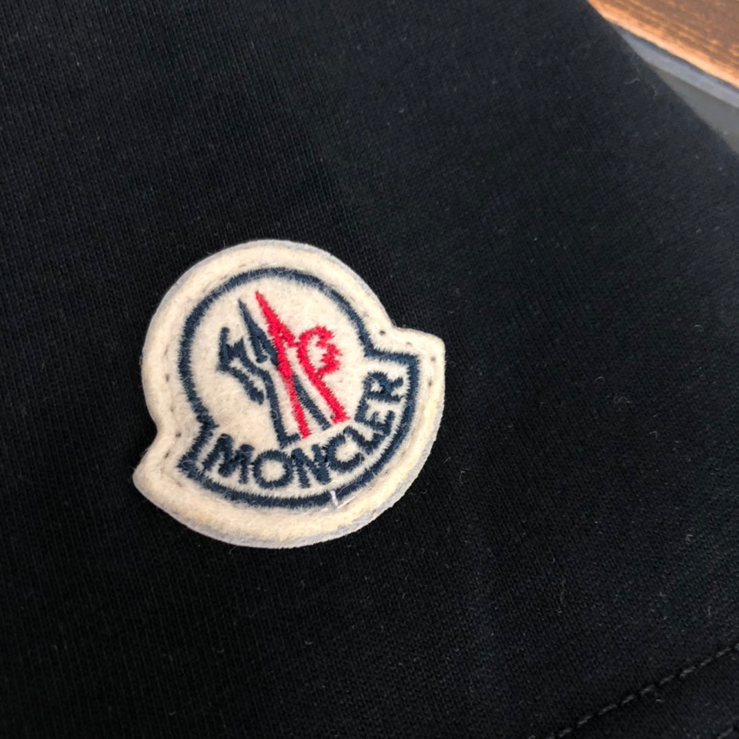 MONCLER T-Shirt – New Custom Collection Graphic Logo Tee – Black/White – Sizes S–XL