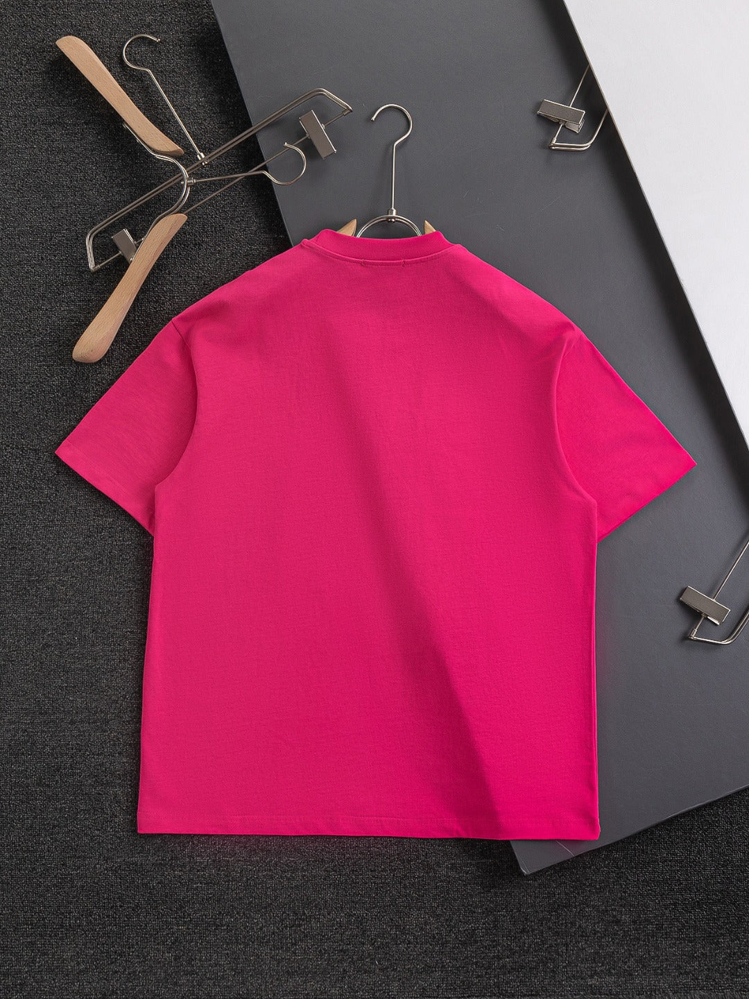 LOEWE 25SS Premium Embroidered Logo T-Shirt | S–XL | Black / White / Rose Red