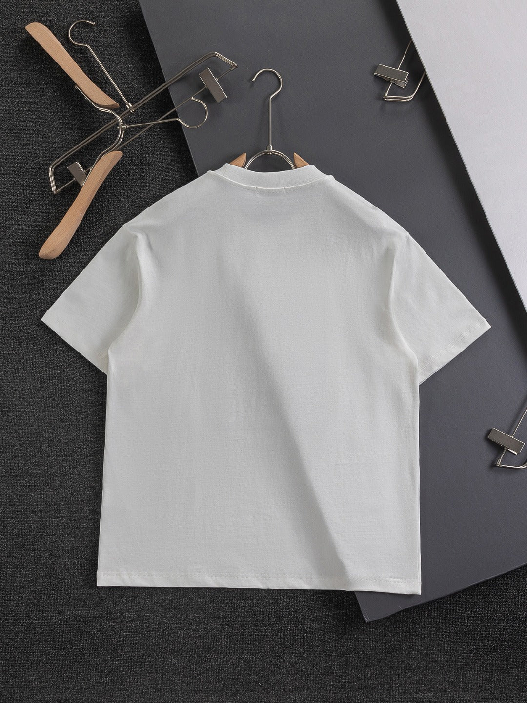 LOEWE 25SS Premium Embroidered Logo T-Shirt | S–XL | Black / White / Rose Red