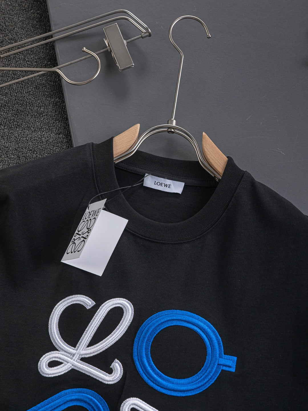 LOEWE x On 25SS Premium Embroidered Logo T-Shirt | S–XL | Black / White