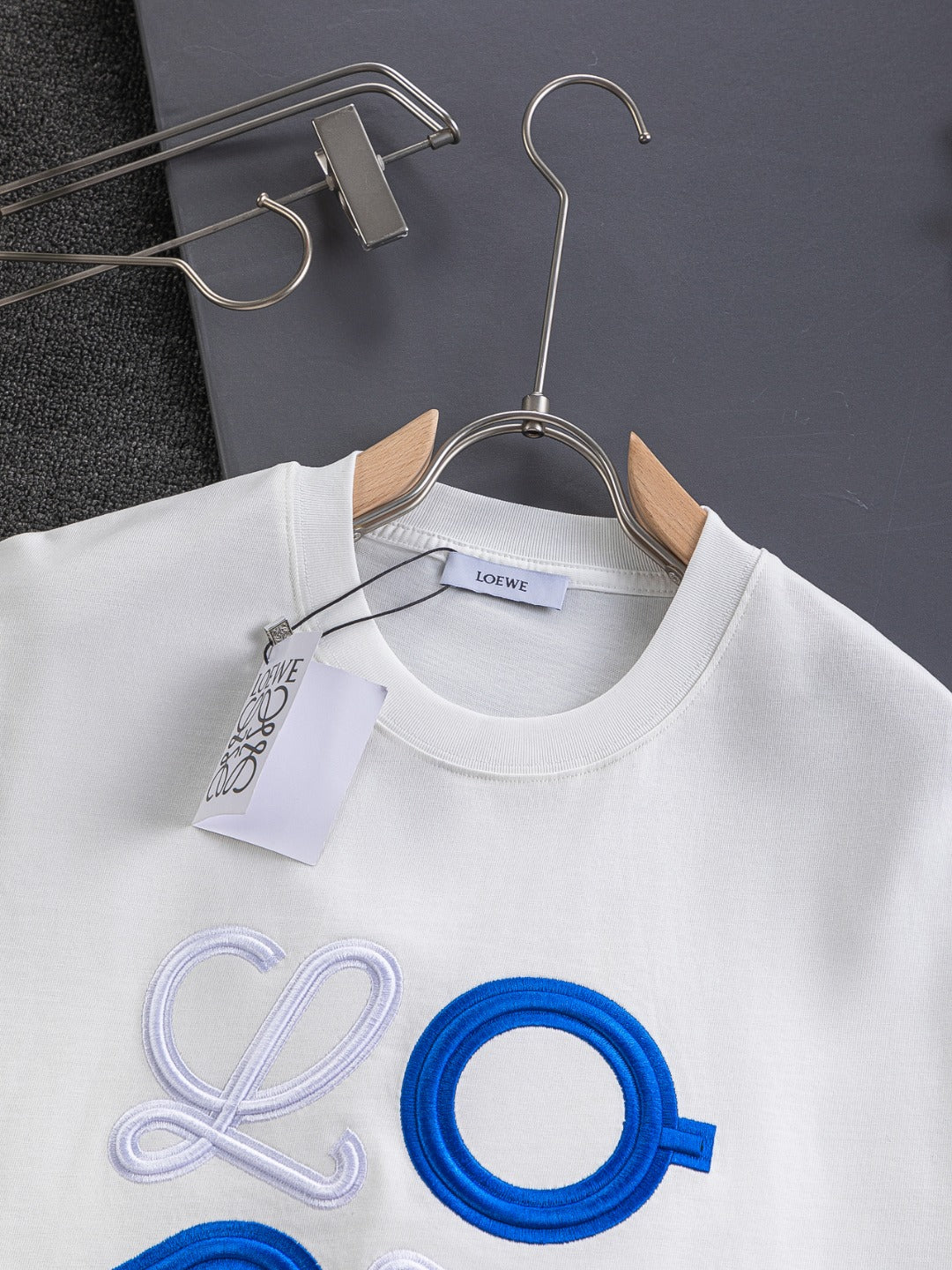 LOEWE x On 25SS Premium Embroidered Logo T-Shirt | S–XL | Black / White