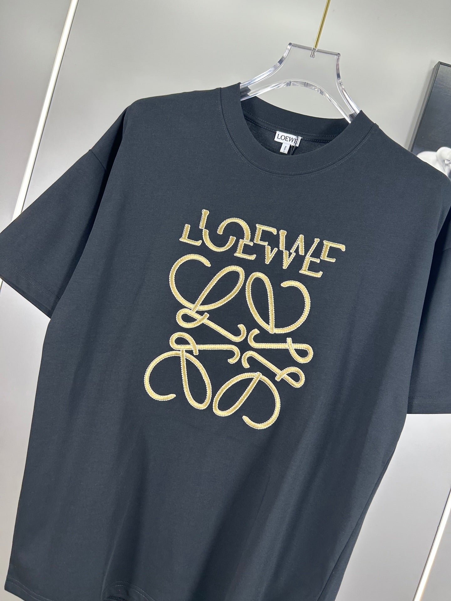 LOEWE 25SS Embroidered Logo Premium T-Shirt | S–XL | Unisex | Black / White