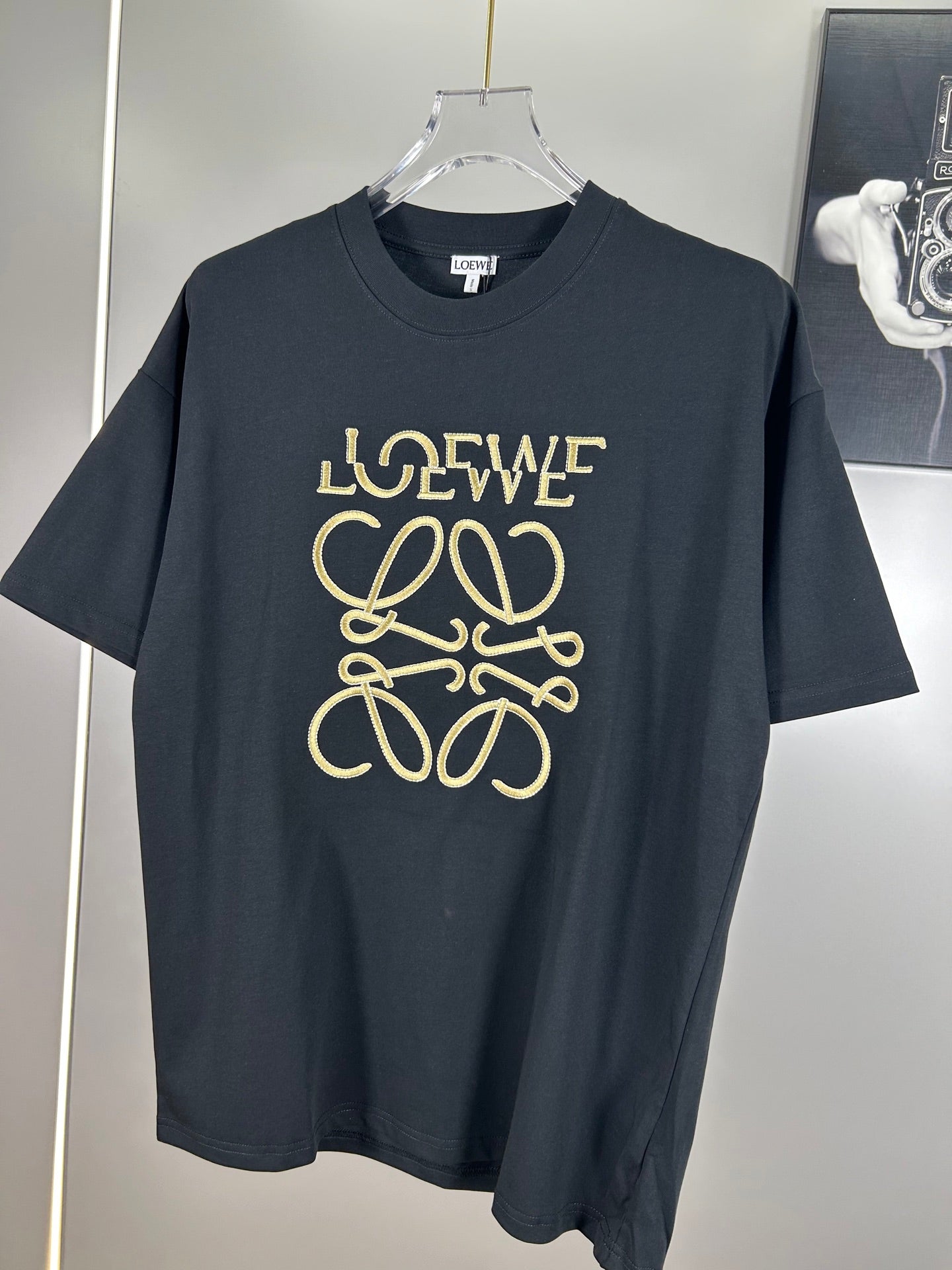 LOEWE 25SS Embroidered Logo Premium T-Shirt | S–XL | Unisex | Black / White