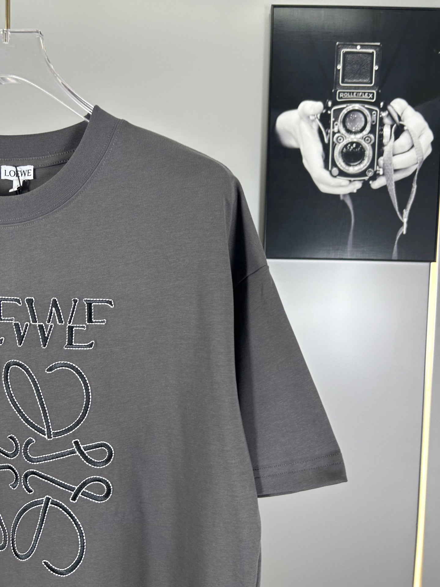 LOEWE 25SS Embroidered Logo Premium T-Shirt | S–XL | Unisex | Black / White