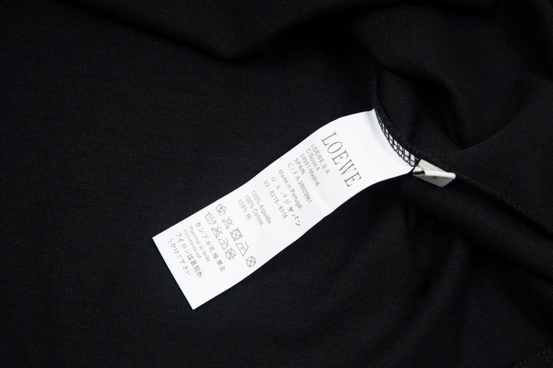 LOEWE 24SS Anagram Logo Embroidered T-Shirt | Unisex Oversized Fit | XS–L | Black / White