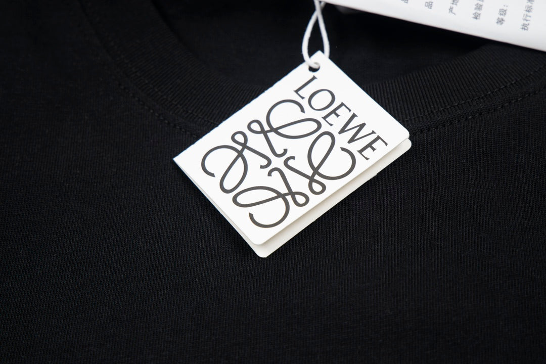 LOEWE 24SS Anagram Logo Embroidered T-Shirt | Unisex Oversized Fit | XS–L | Black / White