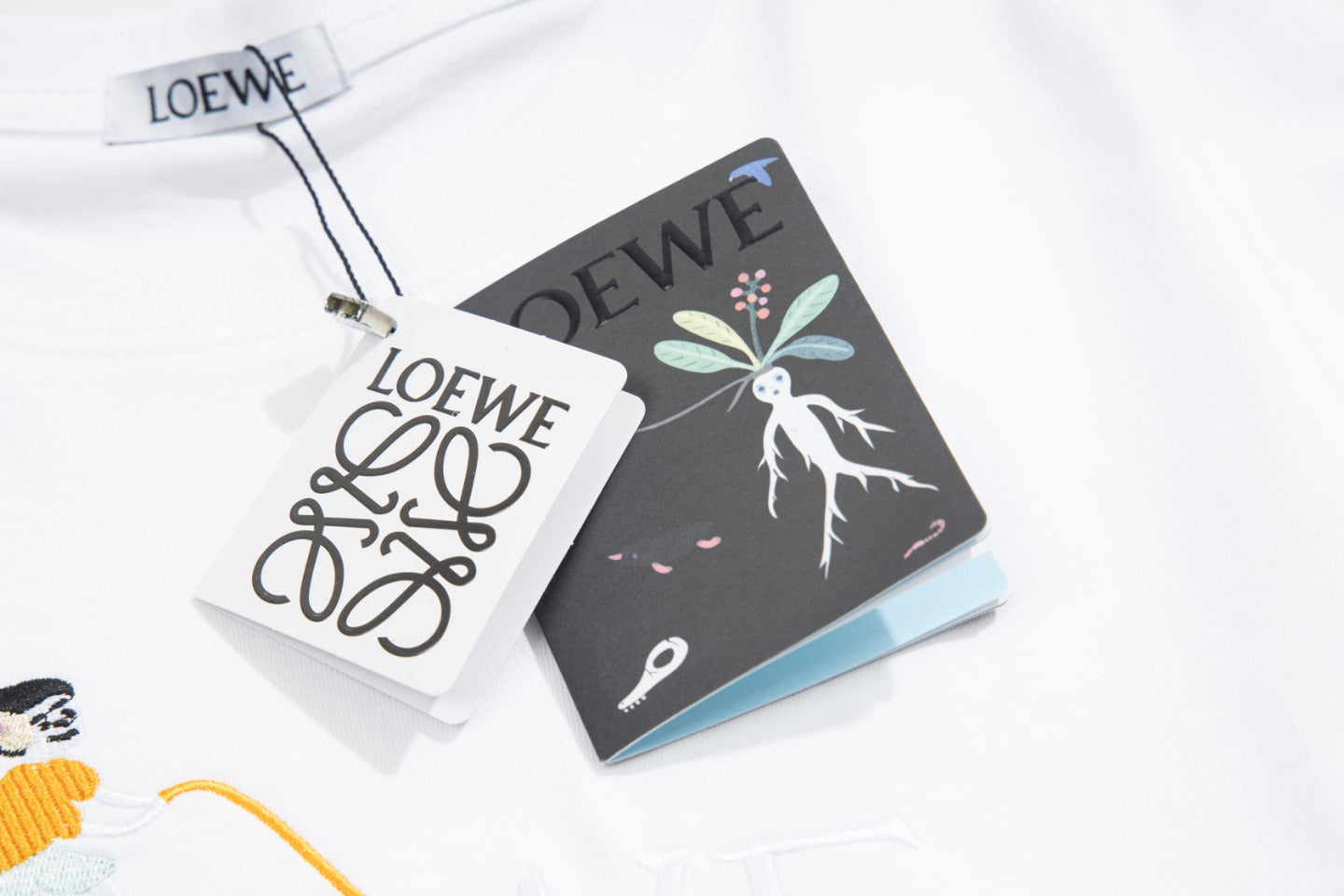 LOEWE 24SS Mandrake Embroidered T-Shirt | Unisex Cotton Tee | XS–L | White