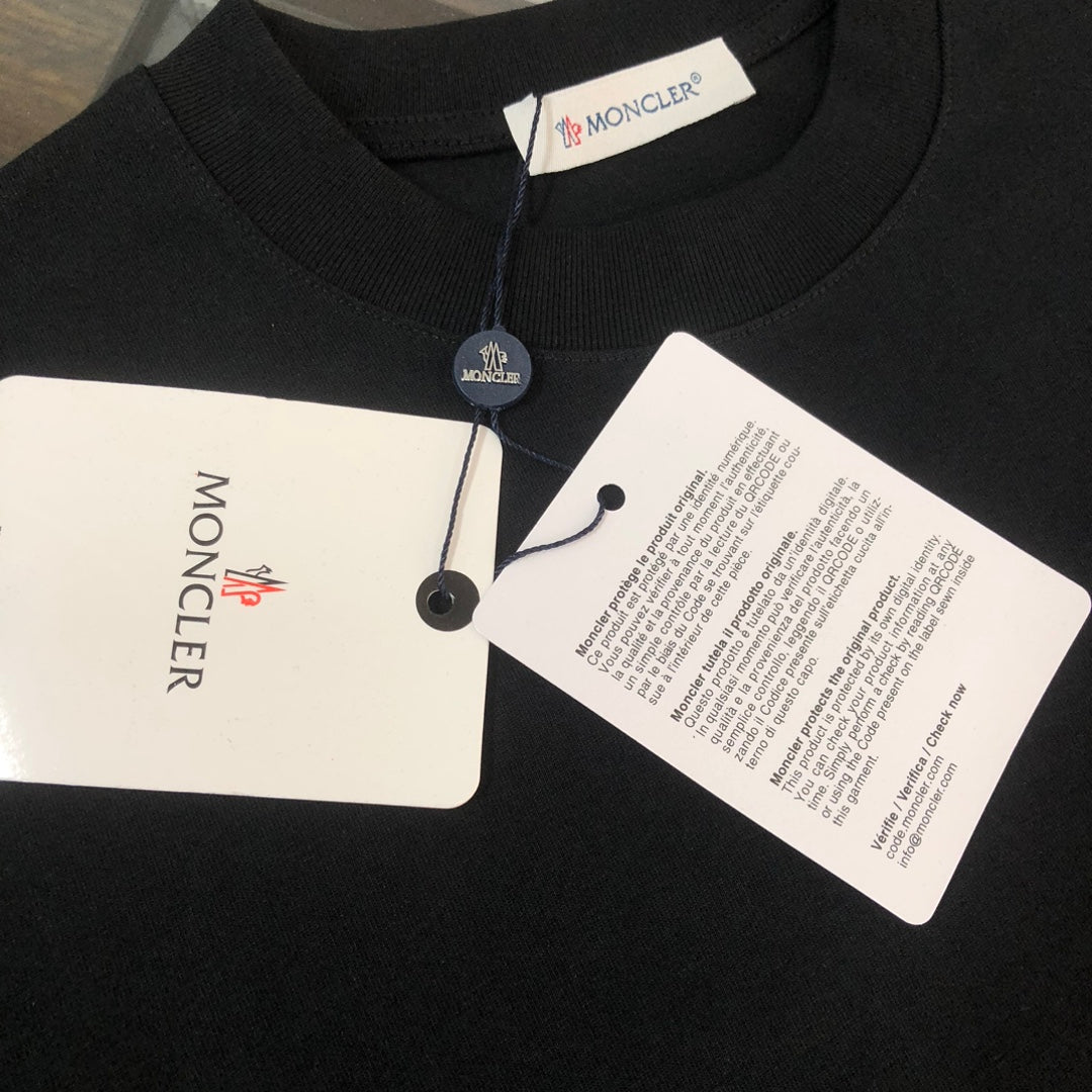MONCLER 2025 New Couple Logo Print Graphic Crewneck T-Shirt