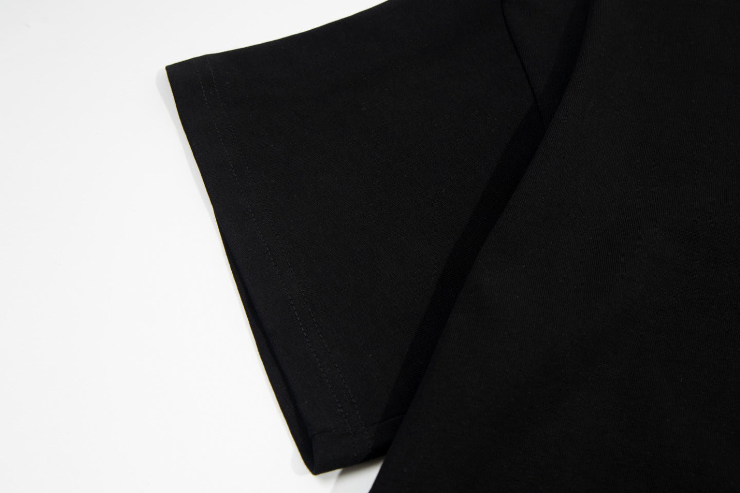 LOEWE 24SS Embossed Pocket T-Shirt | Unisex Cotton Tee | XS–L | Black/White