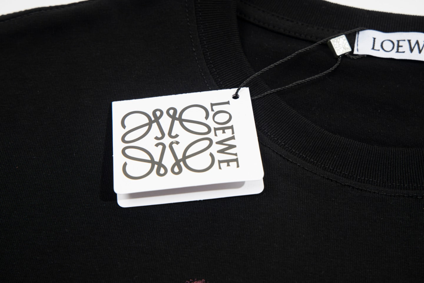 LOEWE 24SS Embossed Pocket T-Shirt | Unisex Cotton Tee | XS–L | Black/White