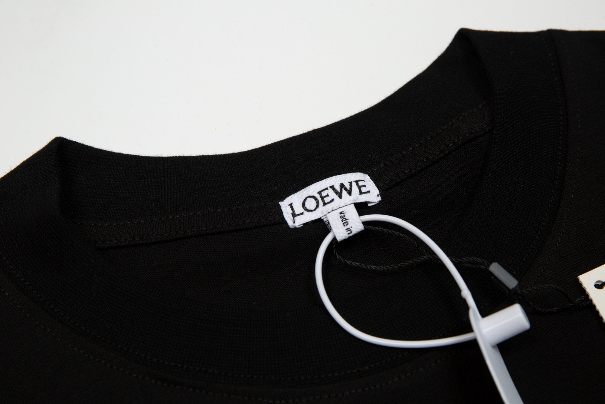 LOEWE 24SS Graffiti Embroidered T-Shirt | Unisex Cotton Tee | XS–L