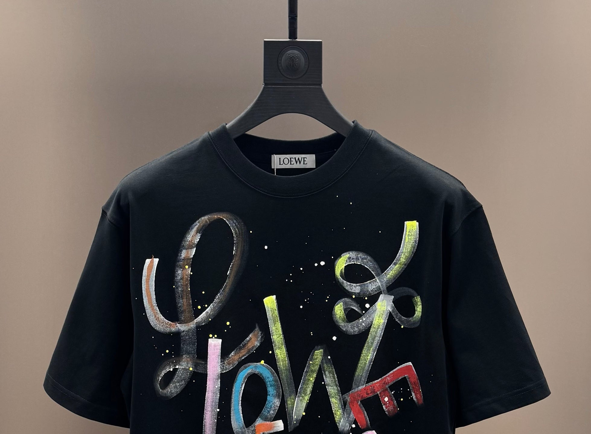 LOEWE 25SS Hand-Painted Graffiti Logo T-Shirt | 320g Premium Cotton | Unisex Oversized | Black/White | M–XXL