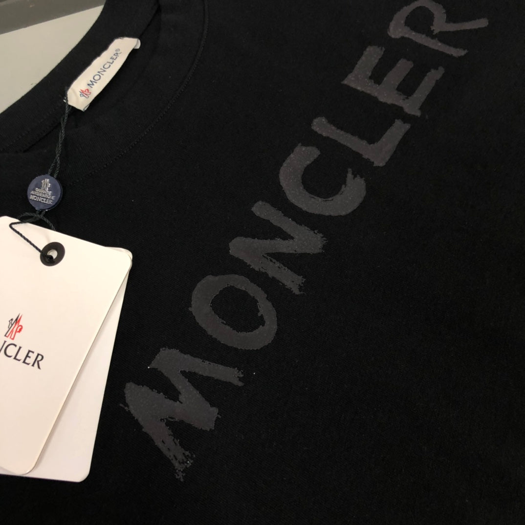 Moncler New Classic Logo T-Shirt S–XL