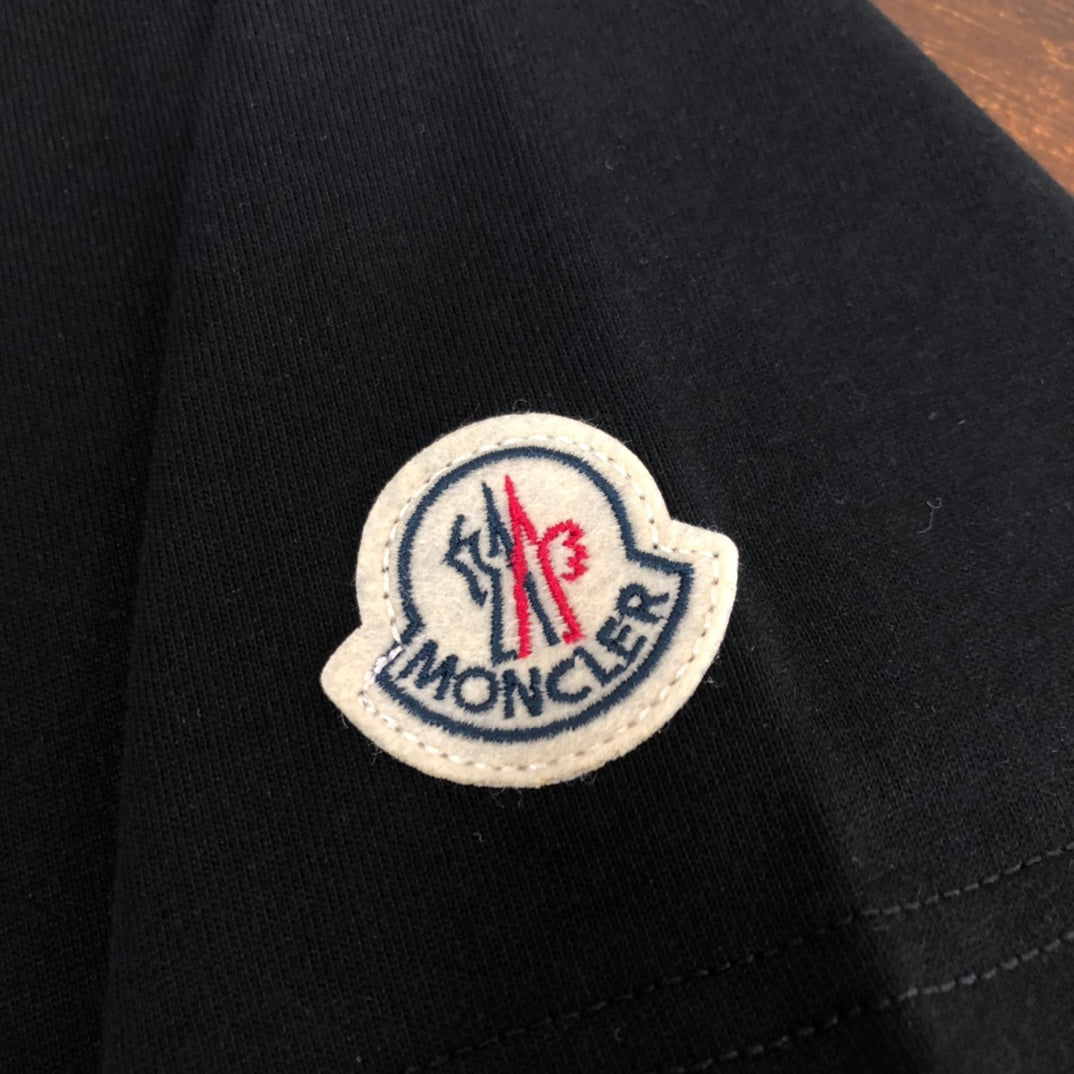 Moncler New Classic Logo T-Shirt S–XL