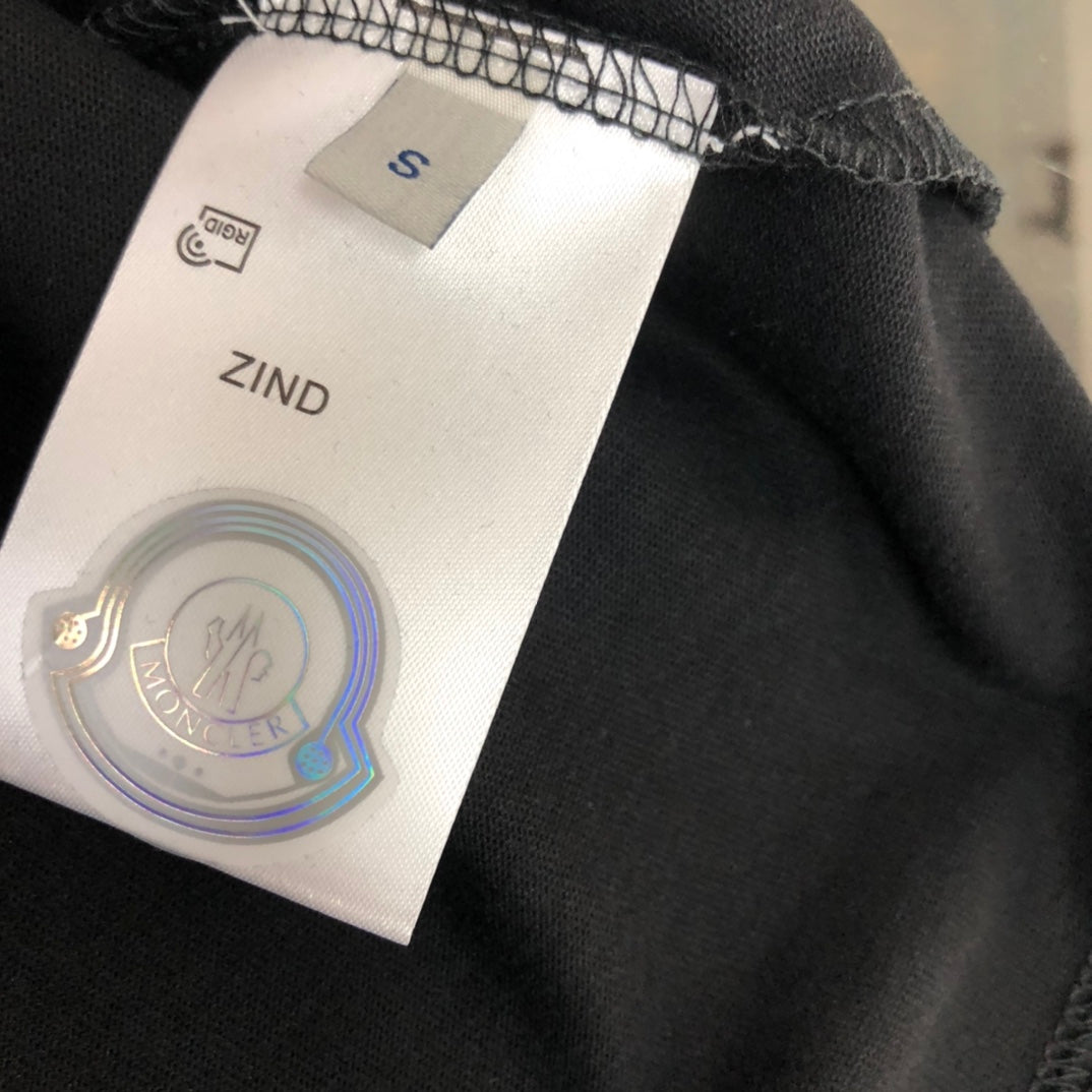 Moncler New Classic Logo T-Shirt S–XL