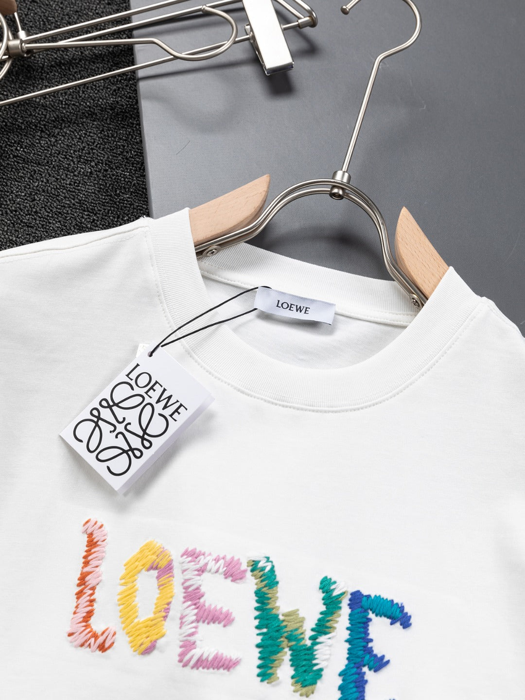LOEWE 25SS Rainbow Embroidered Logo T-Shirt | Unisex Relaxed Fit | S–XL