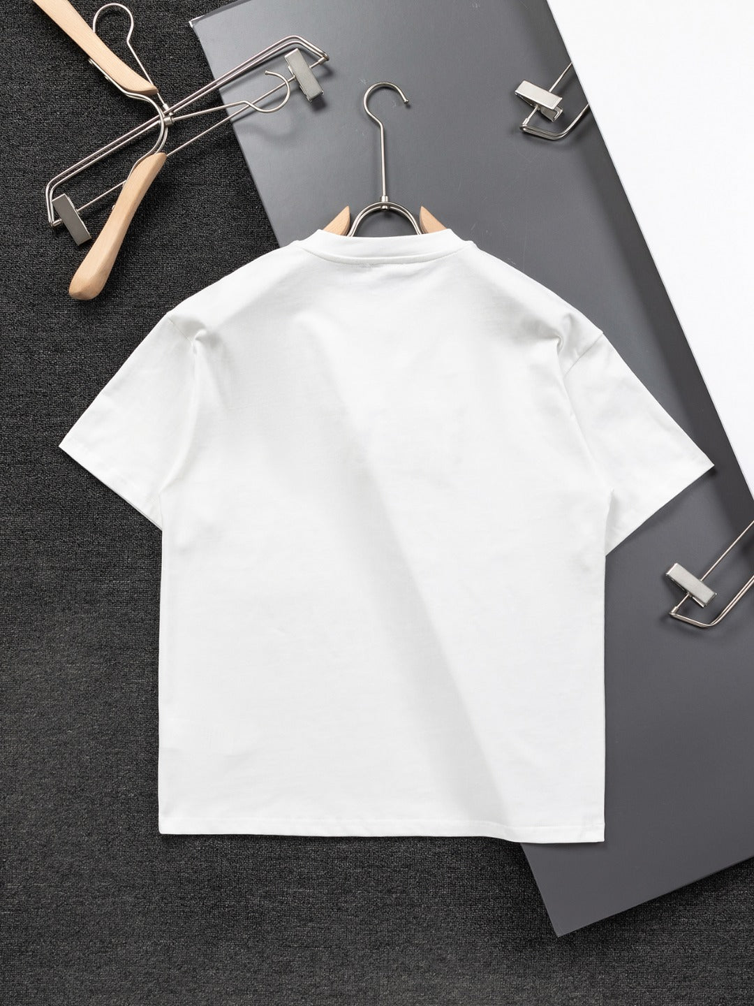 LOEWE 25SS Rainbow Embroidered Logo T-Shirt | Unisex Relaxed Fit | S–XL