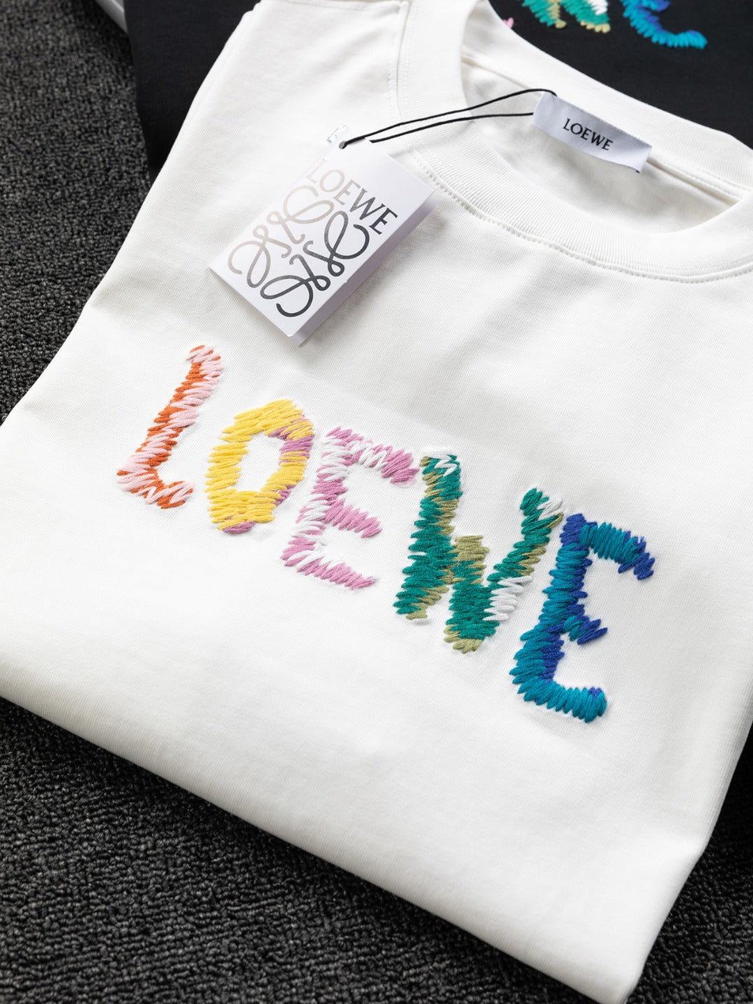 LOEWE 25SS Rainbow Embroidered Logo T-Shirt | Unisex Relaxed Fit | S–XL