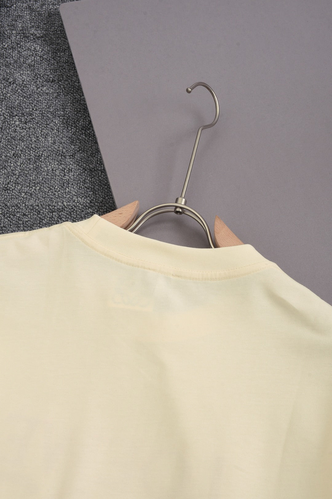 LOEWE 25SS Neon Embroidered Logo T-Shirt | Unisex Cotton Tee | XS–L