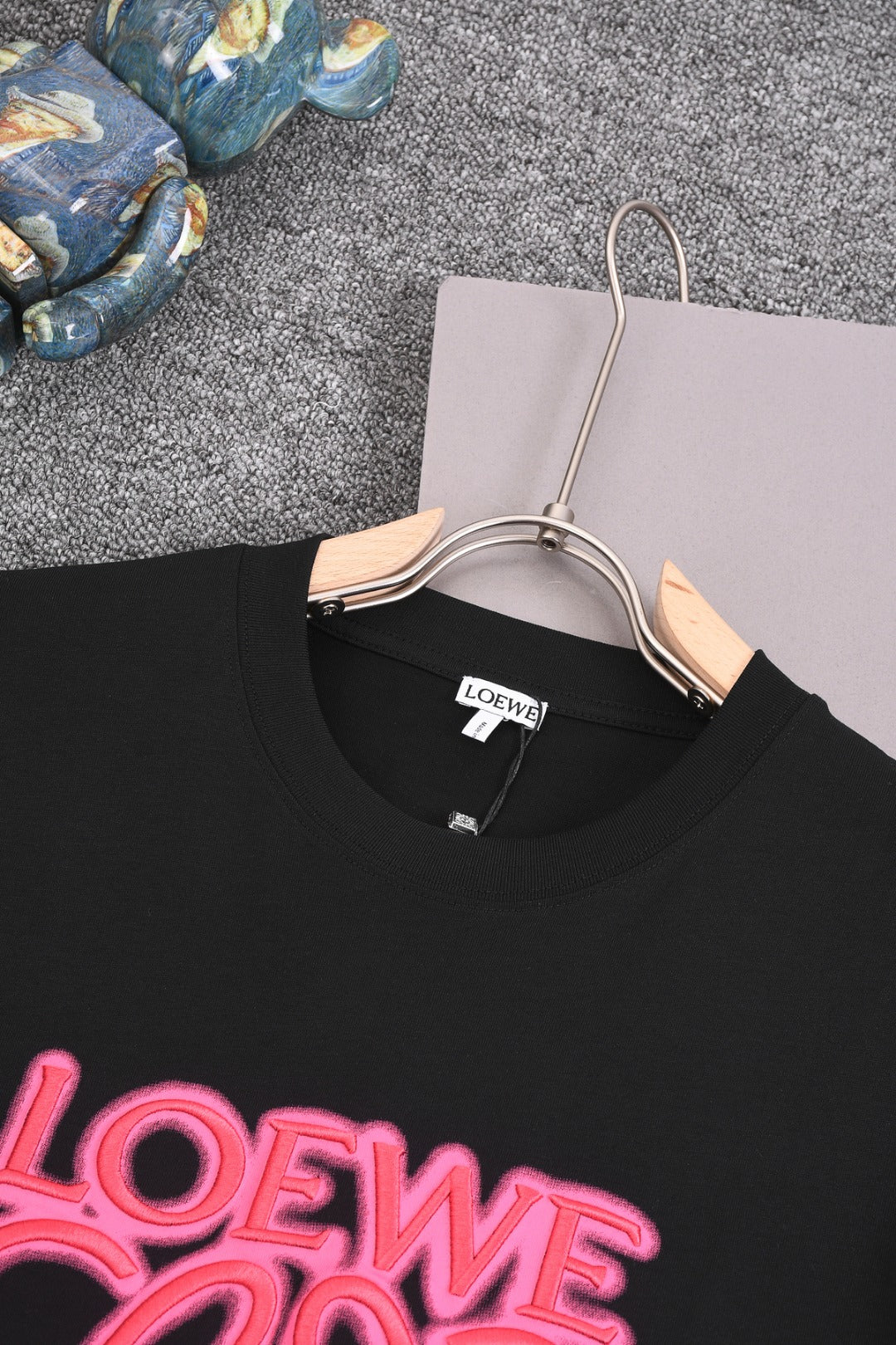 LOEWE 25SS Neon Embroidered Logo T-Shirt | Unisex Cotton Tee | XS–L