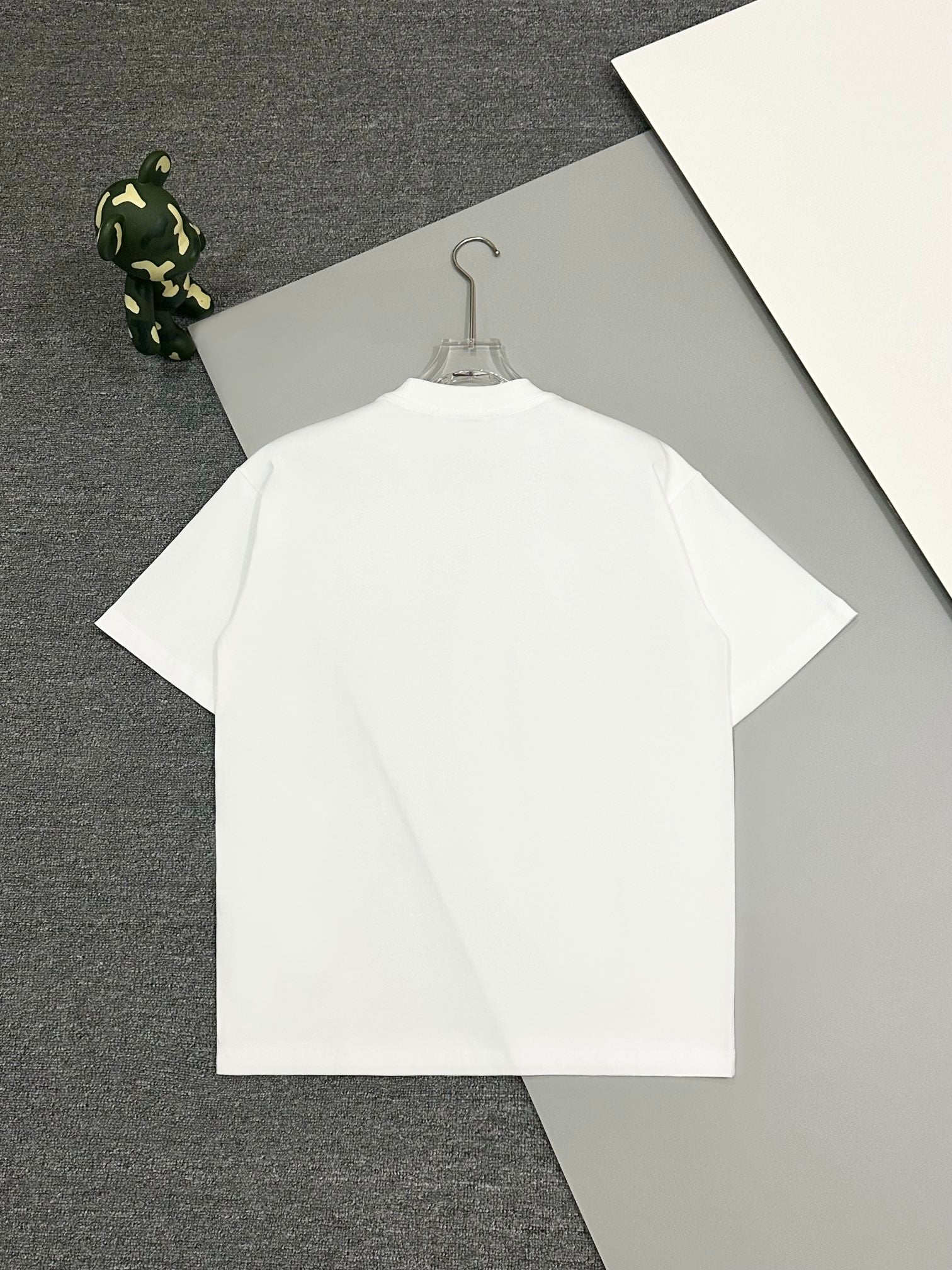 LOEWE Official Logo Embroidered T-Shirt | Unisex Luxury Cotton Tee | S–XL