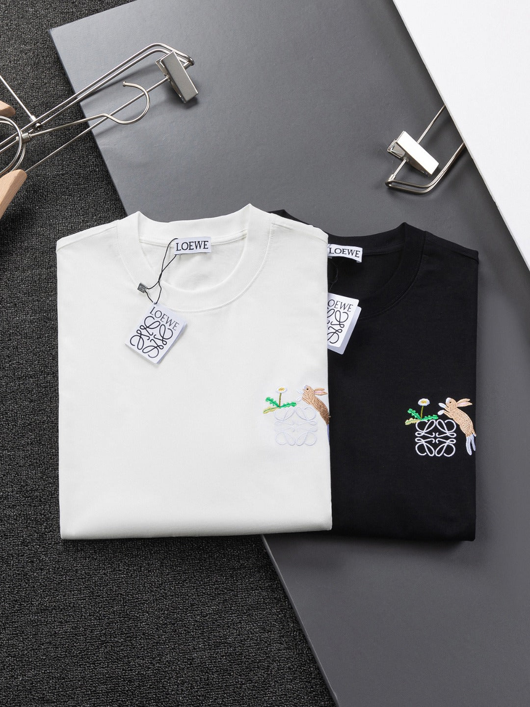 LOEWE 25SS Suna Fujita Collaboration Embroidered Rabbit T-Shirt | S–XL