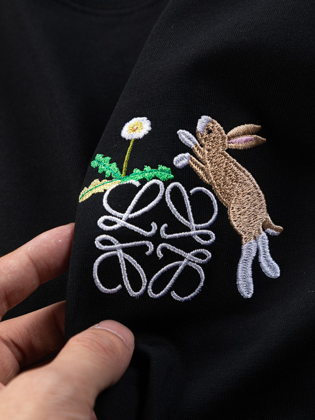 LOEWE 25SS Suna Fujita Collaboration Embroidered Rabbit T-Shirt | S–XL