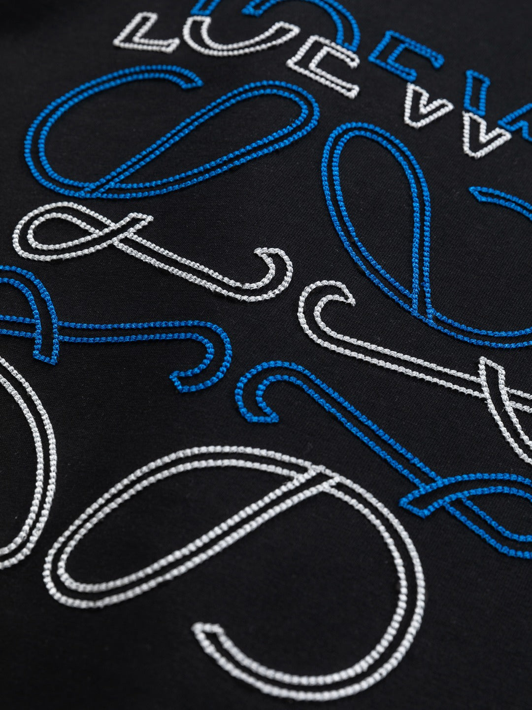 LOEWE 25SS Contrast Embroidered Misaligned Logo T-Shirt | S–XL