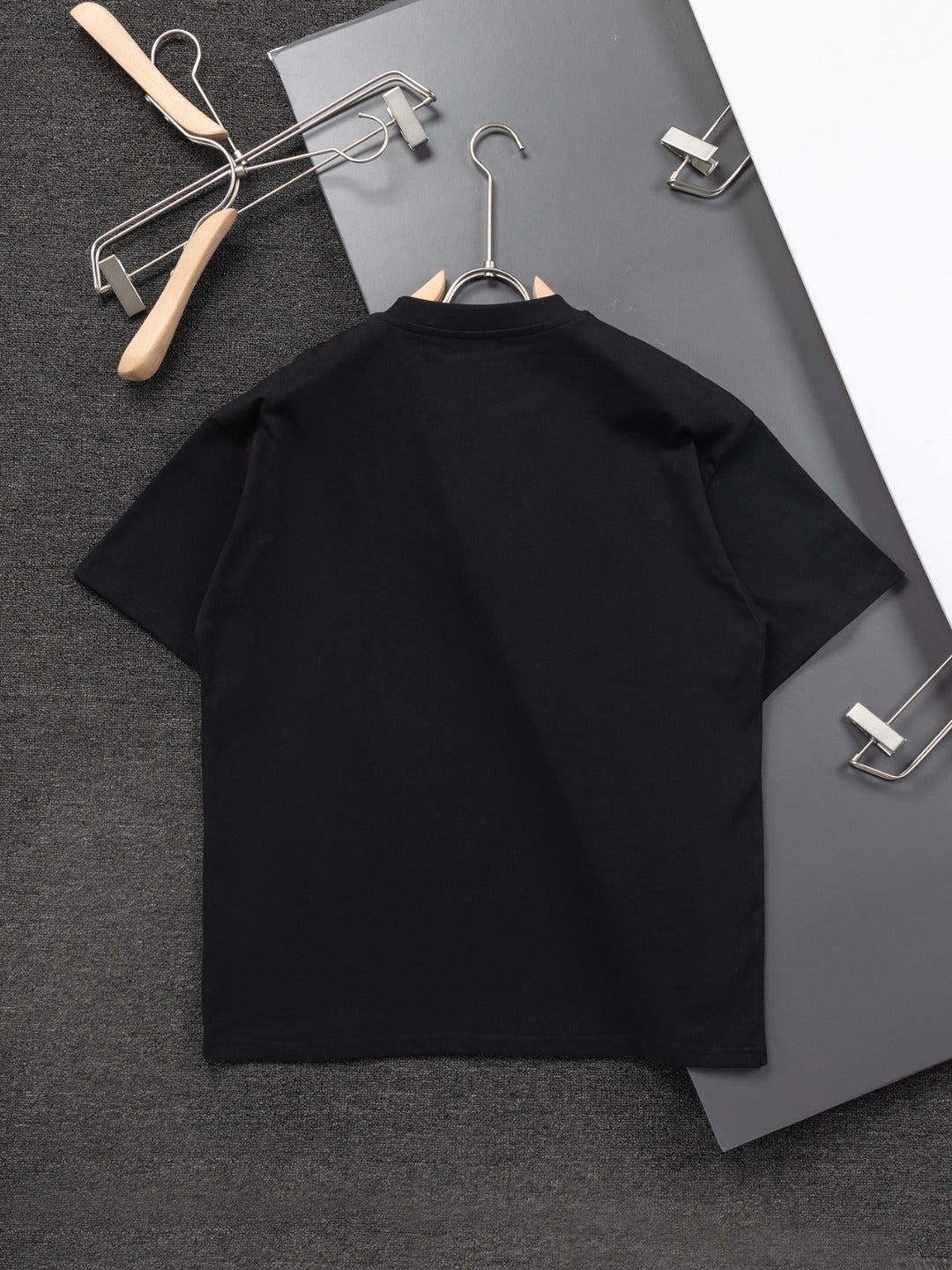 LOEWE 25SS Rainbow Embroidered Logo T-Shirt | S–XL