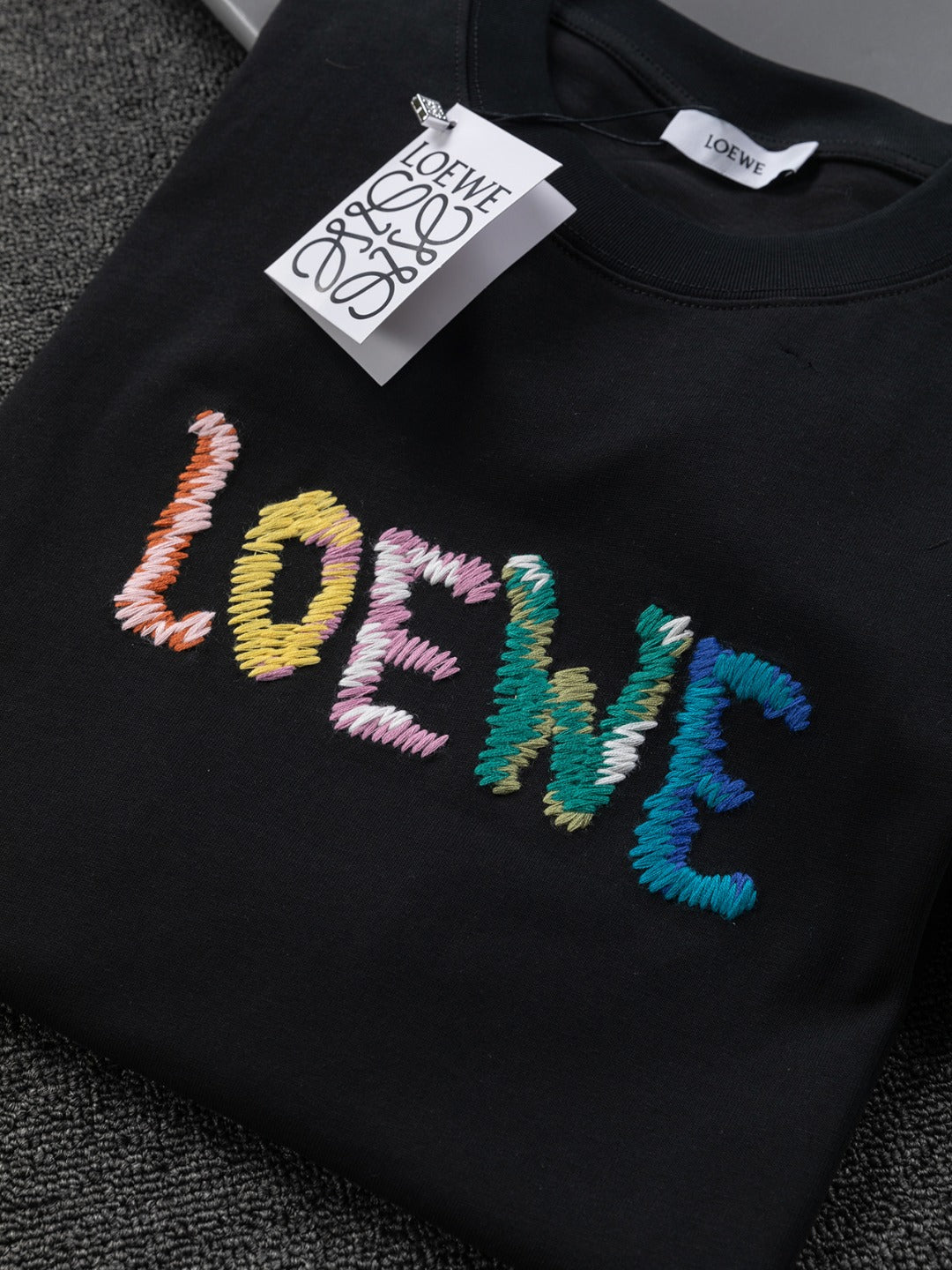 LOEWE 25SS Rainbow Embroidered Logo T-Shirt | S–XL