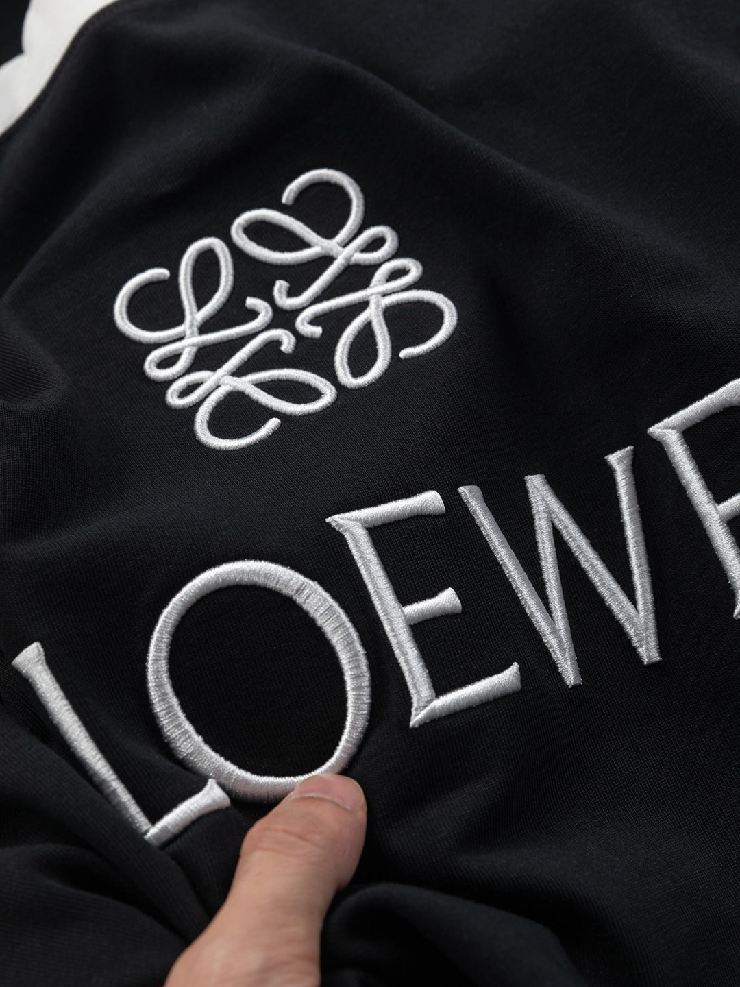 LOEWE 25SS Black & White Panel Embroidered Logo T-Shirt | S–XL