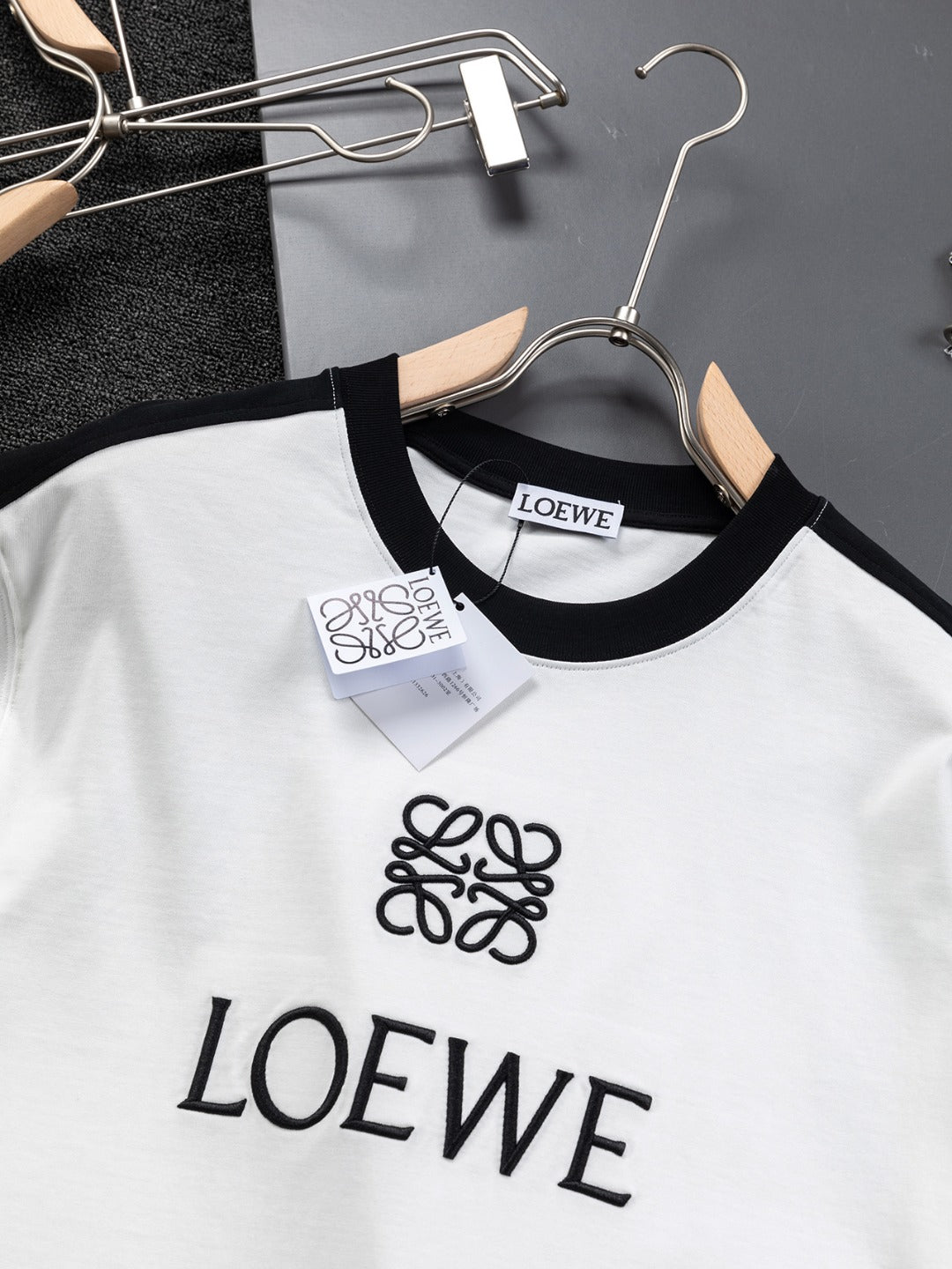 LOEWE 25SS Black & White Panel Embroidered Logo T-Shirt | S–XL
