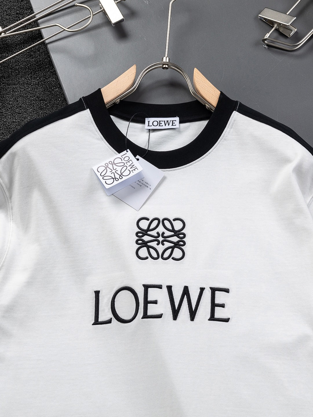 LOEWE 25SS Black & White Panel Embroidered Logo T-Shirt | S–XL