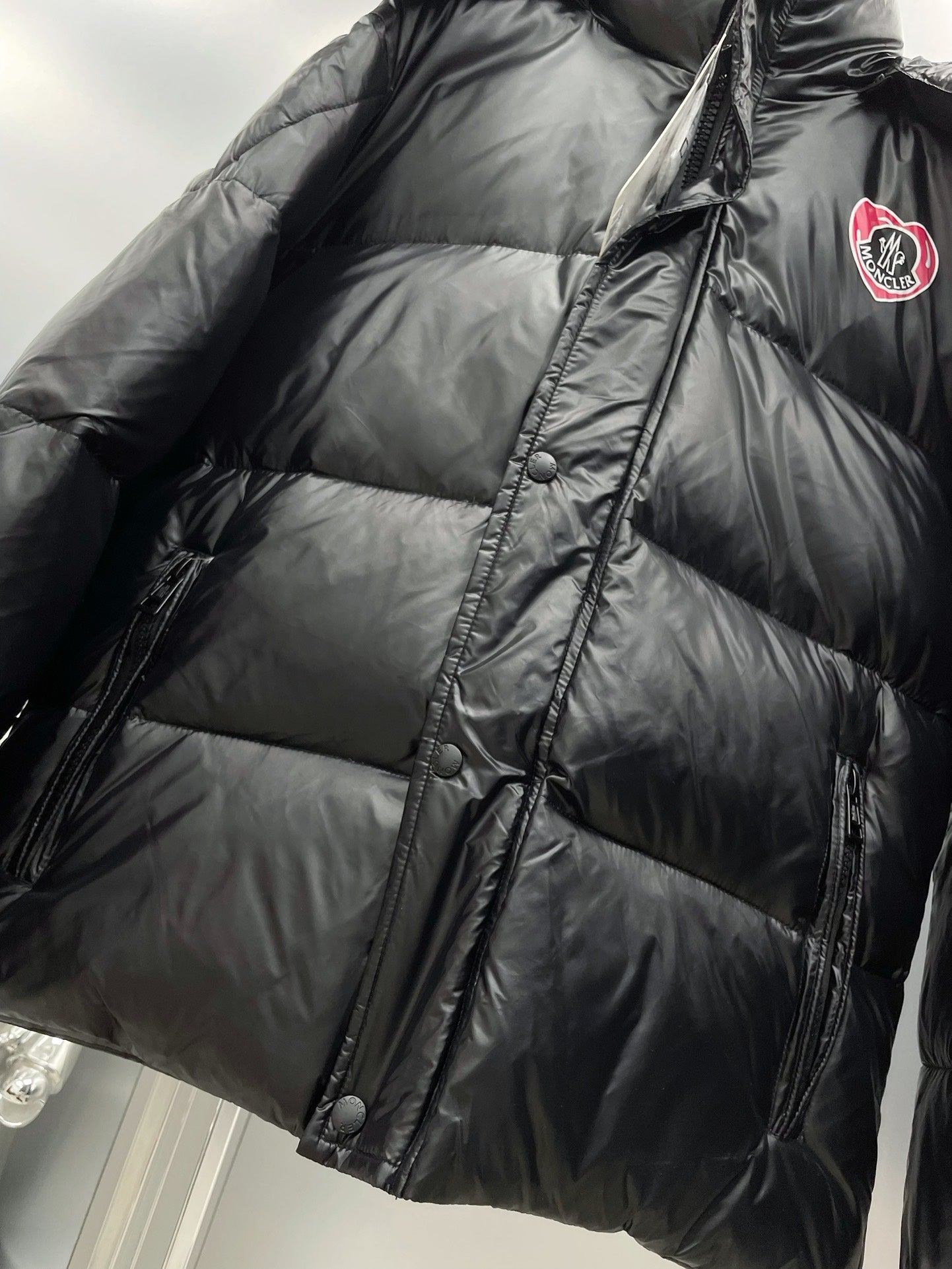 Moncler 2024 F/W Heart Logo Down Jacket – Goose Down M–3XL