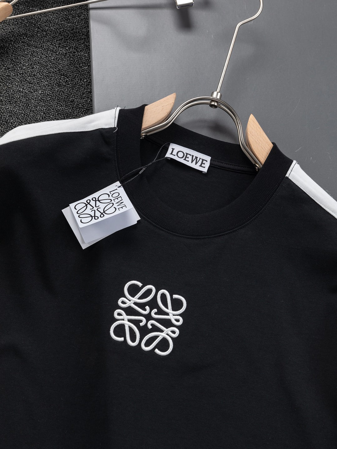 LOEWE 25SS Black & White Panel Embroidered Logo T-Shirt | S–XL