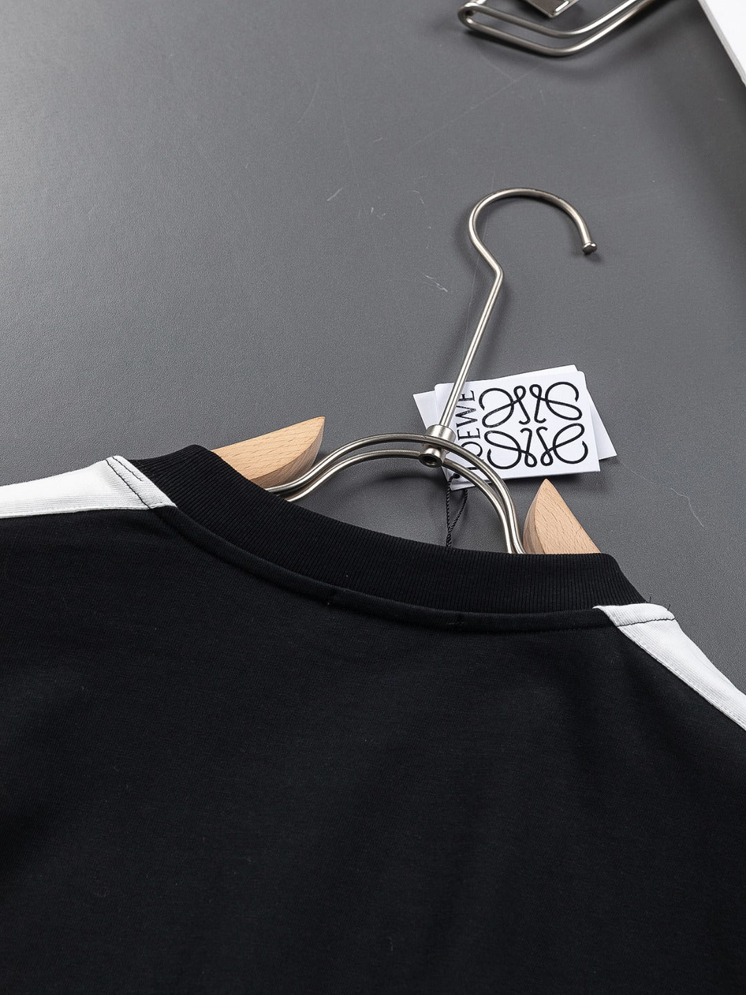LOEWE 25SS Black & White Panel Embroidered Logo T-Shirt | S–XL