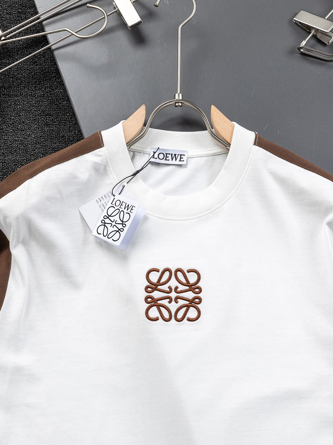 LOEWE 25SS Black & White Panel Embroidered Logo T-Shirt | S–XL