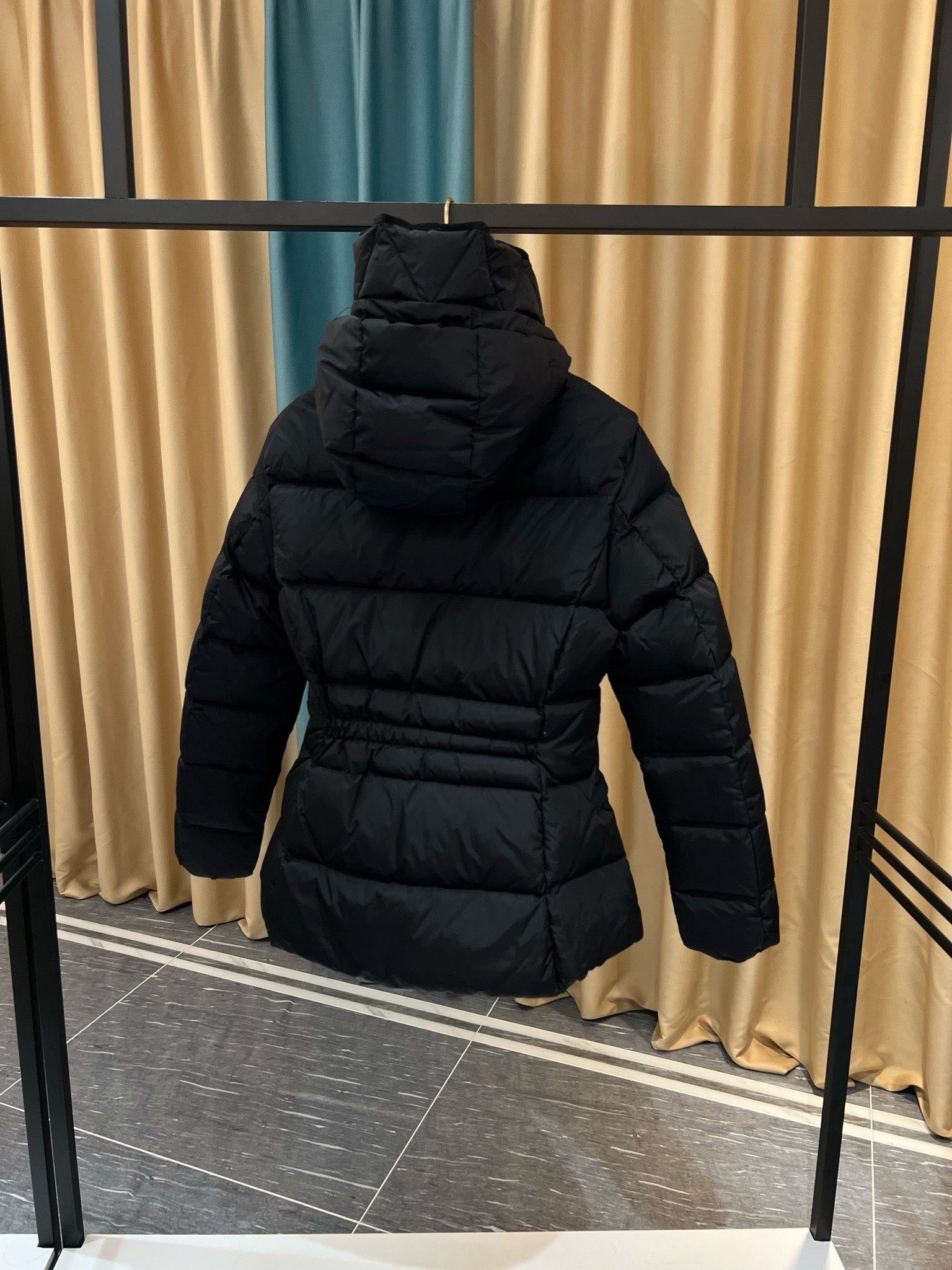 Moncler 2023 New Short Hooded Down Jacket – Matte Finish, Slim Fit (Size 1–4)