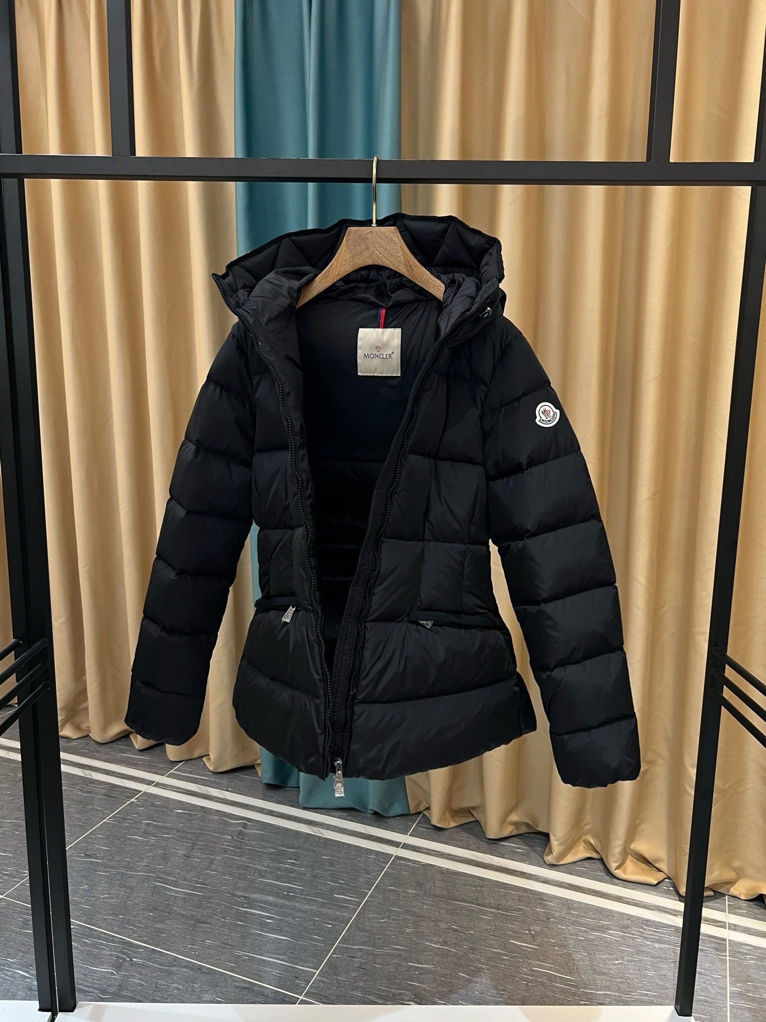 Moncler 2023 New Short Hooded Down Jacket – Matte Finish, Slim Fit (Size 1–4)