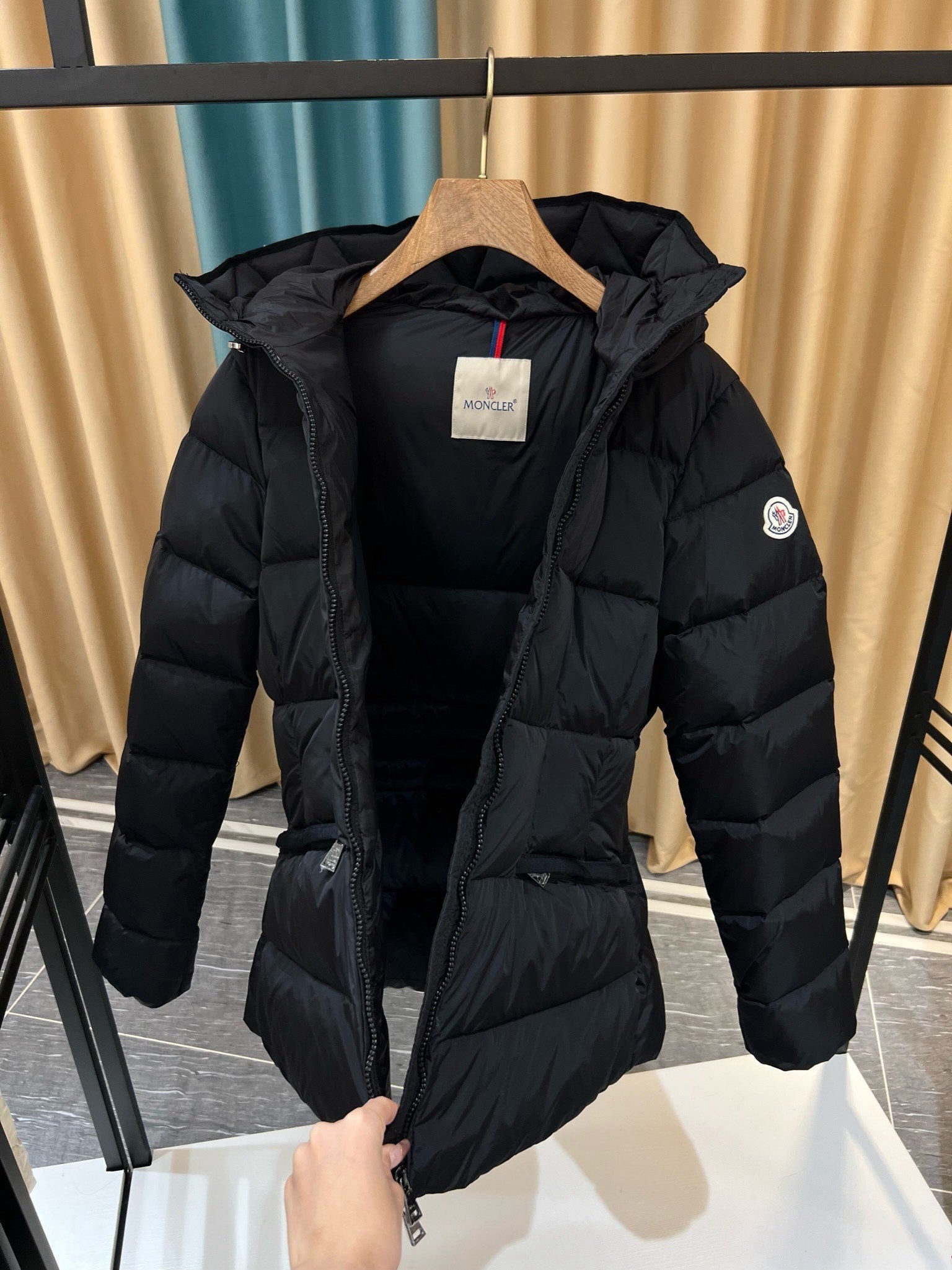 Moncler 2023 New Short Hooded Down Jacket – Matte Finish, Slim Fit (Size 1–4)