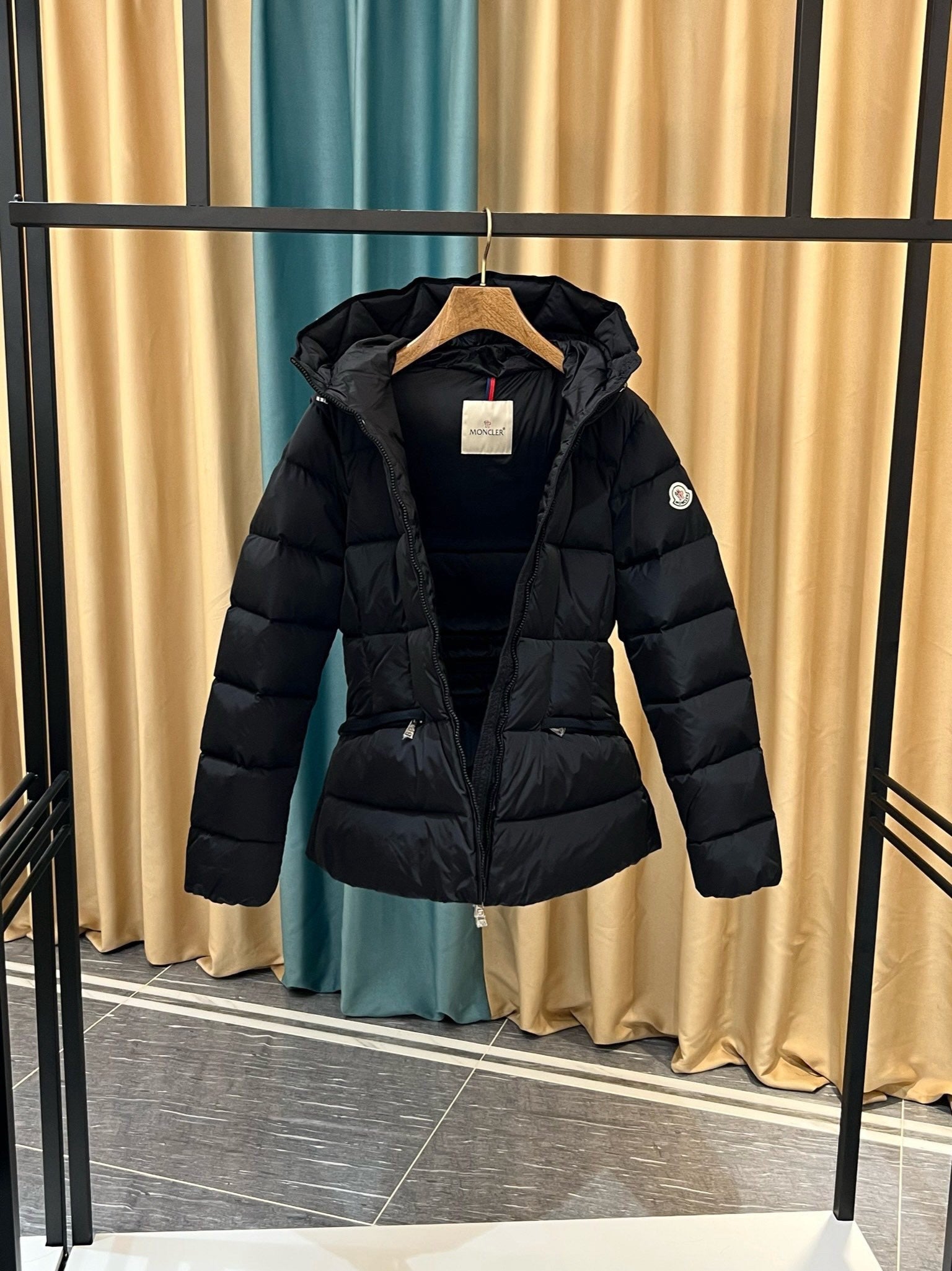 Moncler 2023 New Short Hooded Down Jacket – Matte Finish, Slim Fit (Size 1–4)