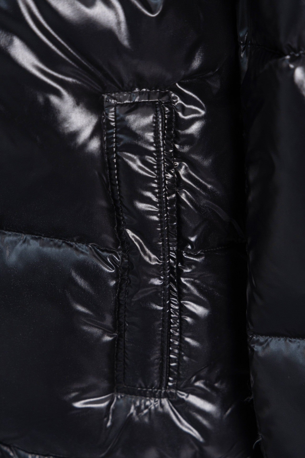 Moncler Maya Classic Matte Down Jacket – Ultimate Luxury Winter Essential (Size 1–5)