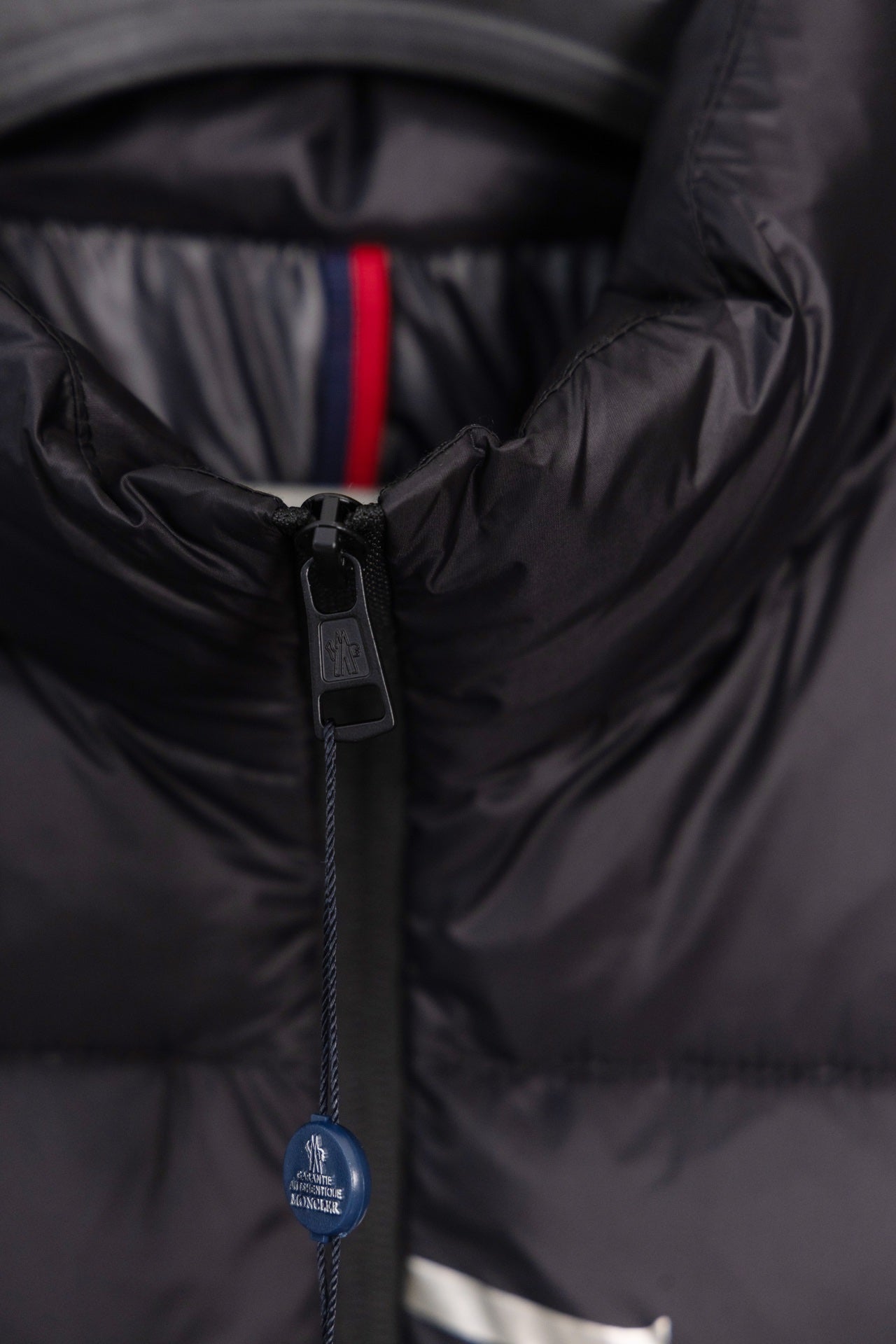 MONCLER 24SS Knit-Paneled Down Jacket | Black | Size 1–4 | Style HE126