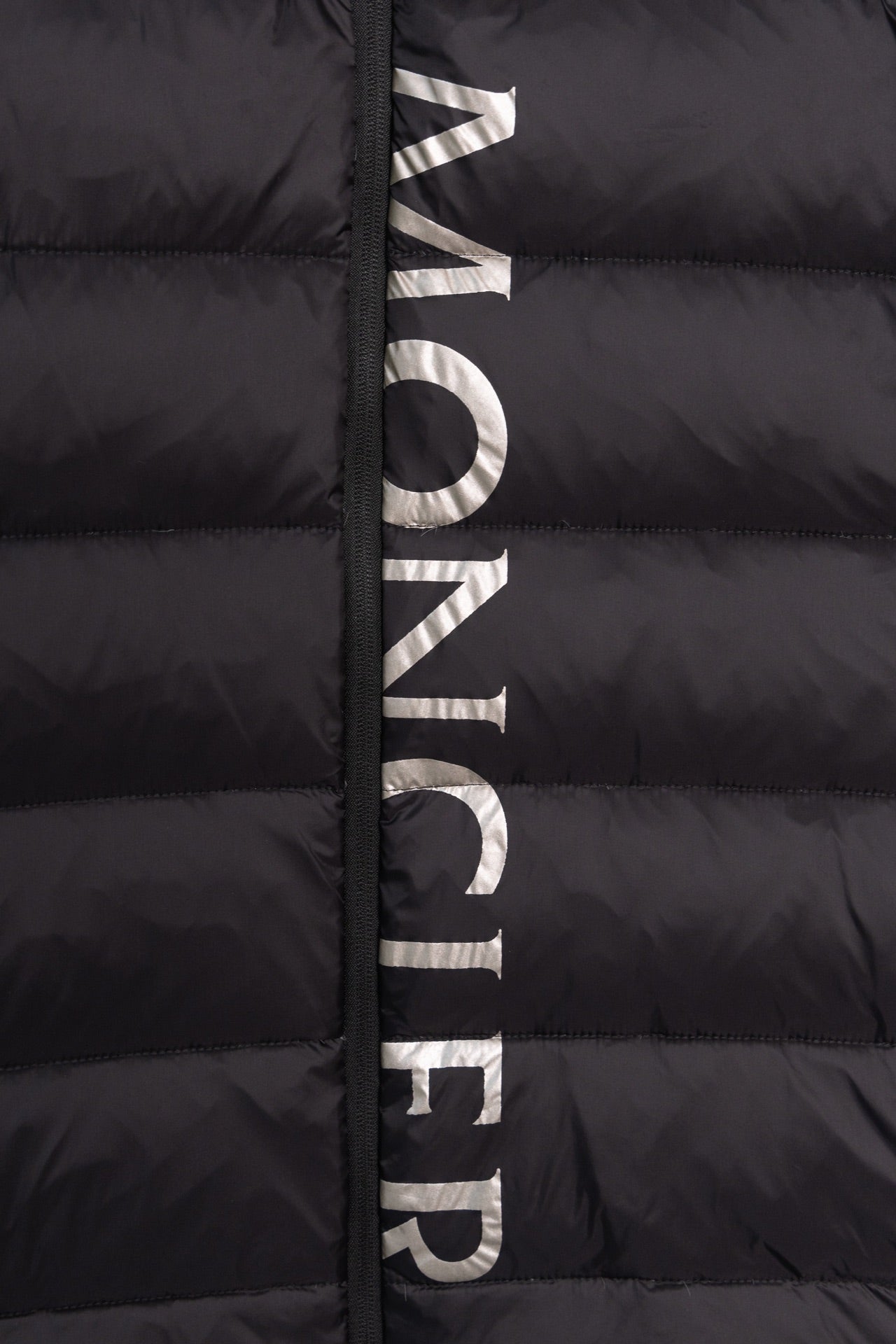 MONCLER 24SS Knit-Paneled Down Jacket | Black | Size 1–4 | Style HE126