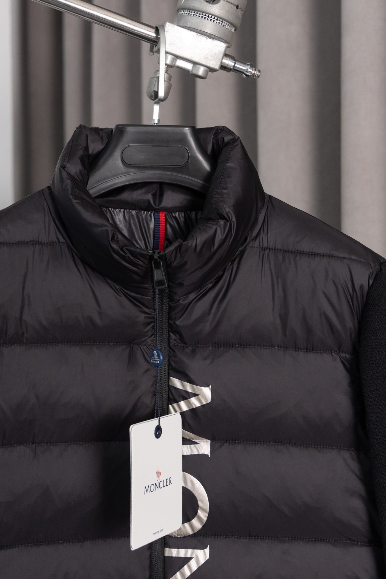 MONCLER 24SS Knit-Paneled Down Jacket | Black | Size 1–4 | Style HE126