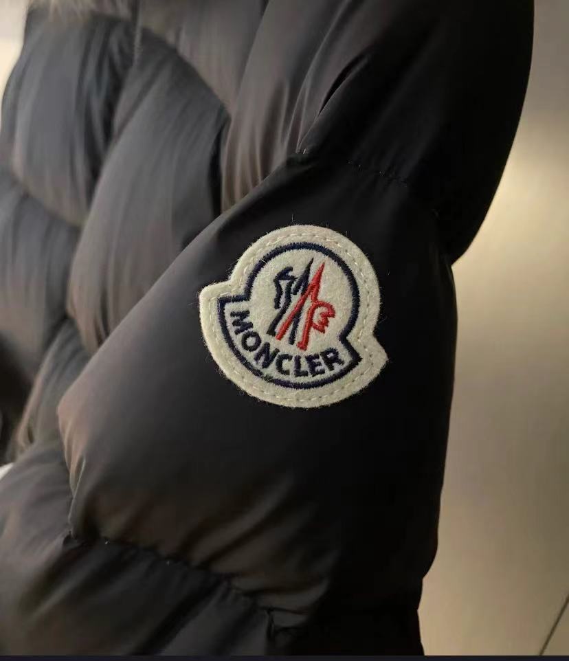 MONCLER Boed Down Coat with Detachable Fox Fur Collar & Waist Belt | Black | Size 1–4